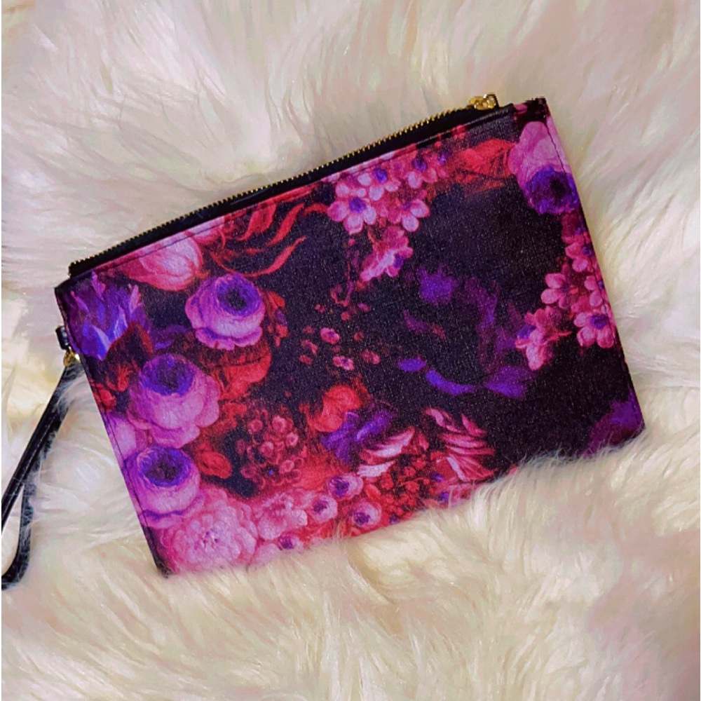 💜🩷 Floral clutch purse🩷💜